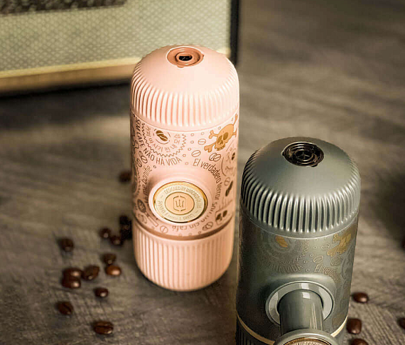 Кофемашина WACACO Nanopresso с чехлом Dark Soul Pink - Фото 4 большая
