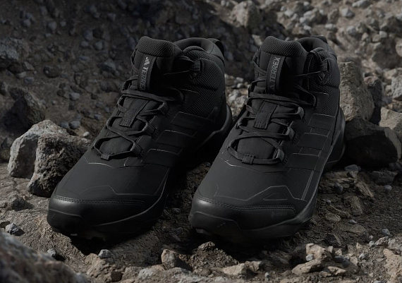 Кроссовки мужские Adidas Terrex Skychaser Ax5 Mid Gtx Cblack/Cblack/Carbon - Фото 4 большая